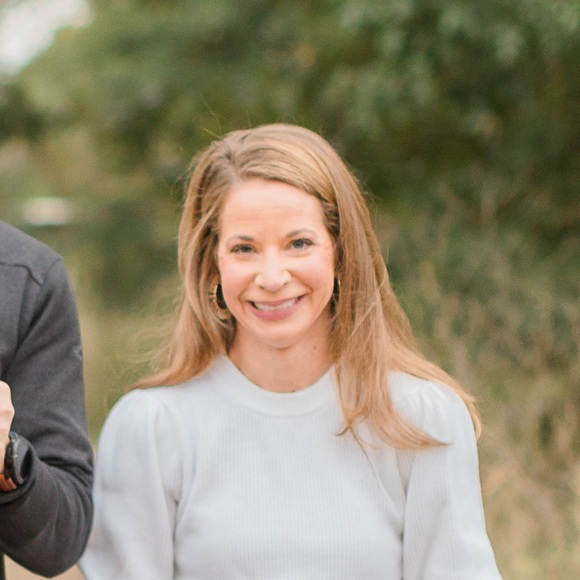 Meet your Posher, Abby - Picture 1 of 1